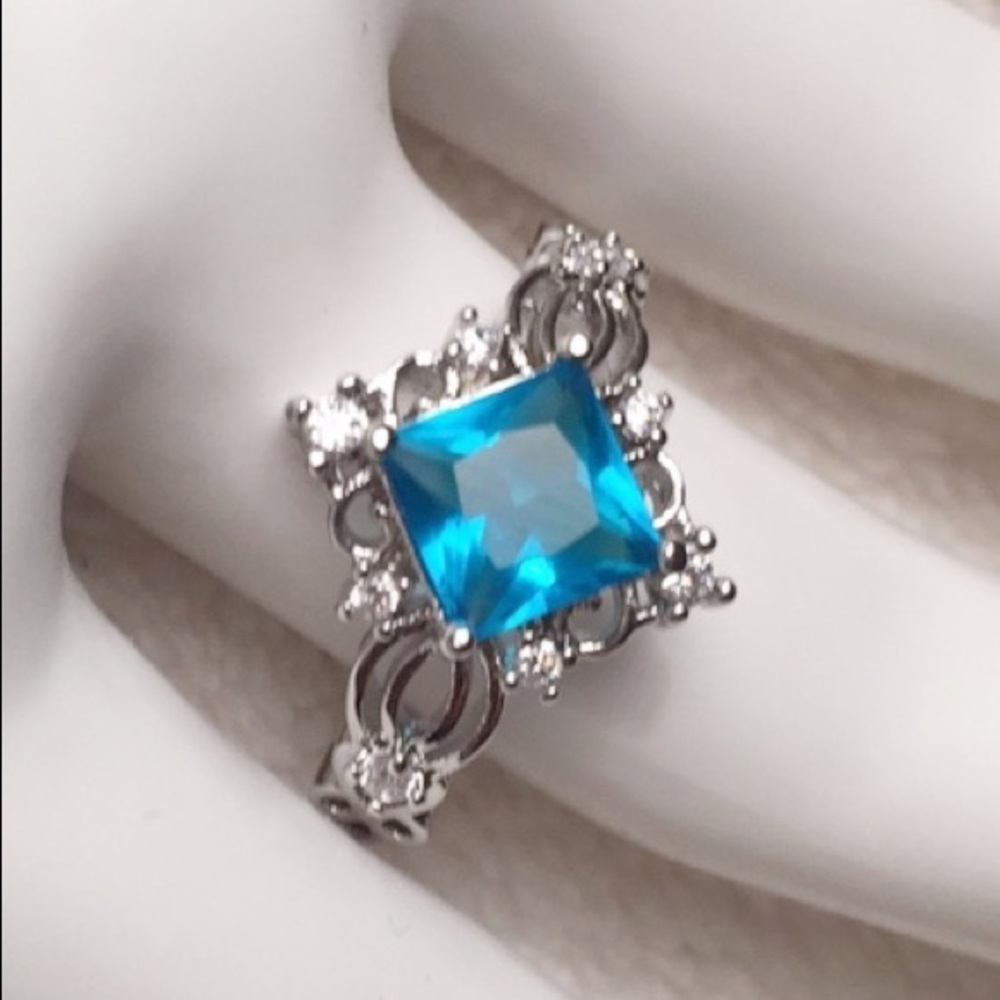 Sterling Silver Lab Blue Sapphire Cocktail Ring – Size 10 (2.4K Stone)
